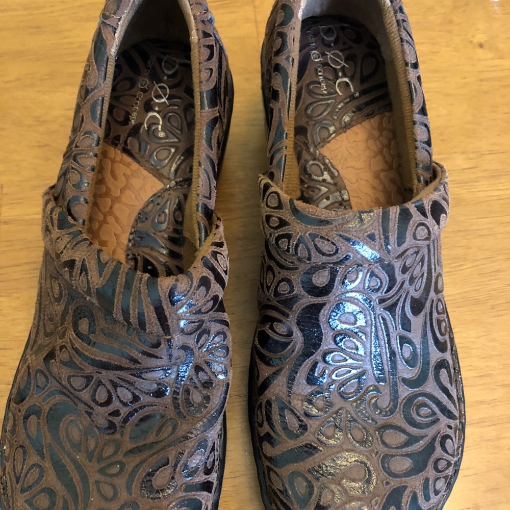 BOC Clogs Size 7.5